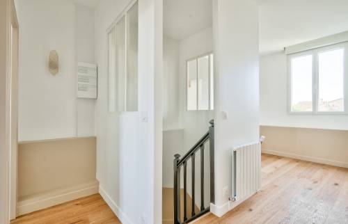 Verrières d'atelier pour éclairer un escalier