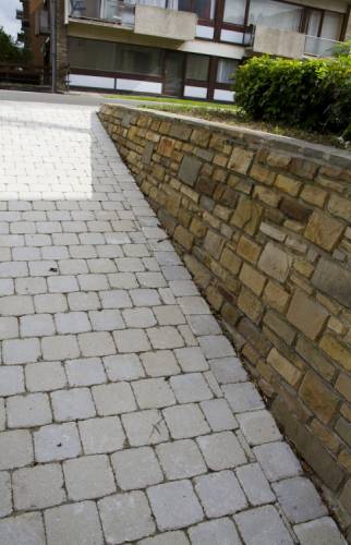 Allée de garage avec bordures - pavés autobloquants - Carquefou - 44470 -