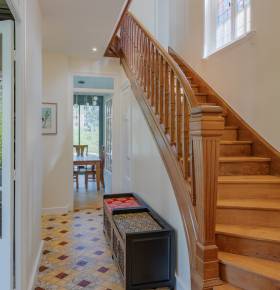 Rénovation d'un escalier bois, Maison située à Limonest (69760) : résultat final après ponçage et vitrification