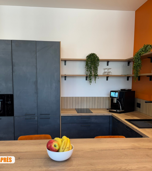installation cuisine design, cuisine moderne entreprise, rénovation agence commerciale, espace convivial entreprise, courtier en travaux albertville
