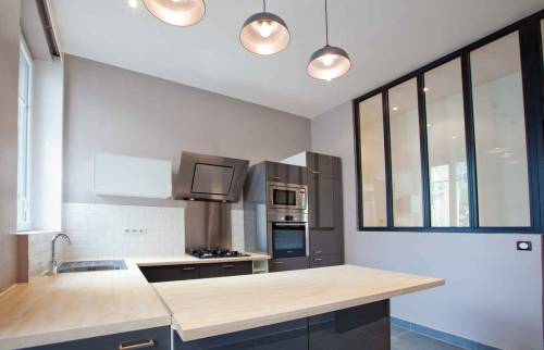 Rénovation de la cuisine d'un appartement haussmannien pour un client expatrié en Asie