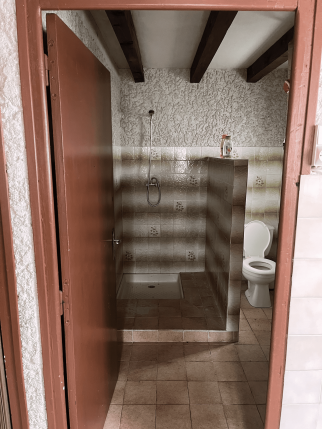 Salle de bain avant travaux de démolition de maison - Montélier 26120