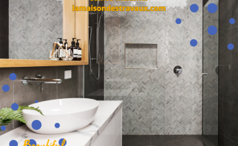 Rénovation Chic en Gris et Beige : Une Salle de Bain Réinventée à Sainte-Maxime