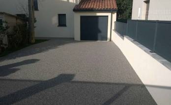 Maçon 77, Allée de garage