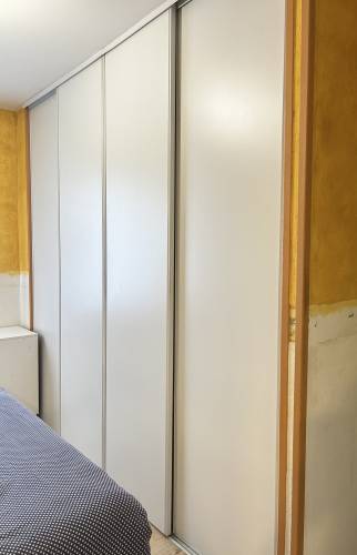 ancien rangement avant rénovation dressing chambre parentale