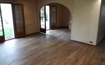 Parquet hêtre massif en pose collée plein dans pavillon à Crégy-lès-Meaux (77124)