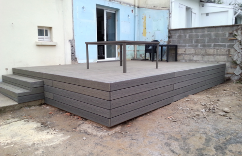 Création d'une terrasse en bois composite