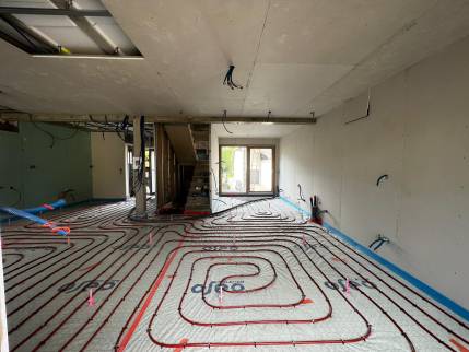 Installation d’un plancher chauffant dans une maison située à Motte Servolex