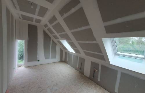 Travaux d’embellissement pour l’aménagement de combles à Guichen