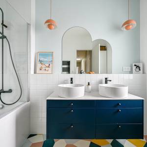 Salle de bain rénovée avec double vasque et meuble sur mesure – Projet Joffre