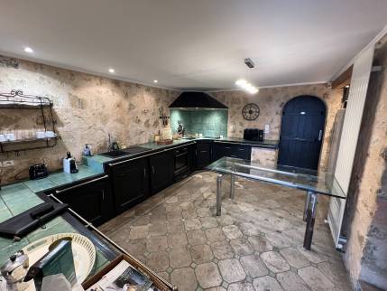 Cuisine avant travaux Callian