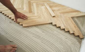 Aménagement mezzanine avec pose parquet et garde-corps à Pournoy-la-Grasse 57420