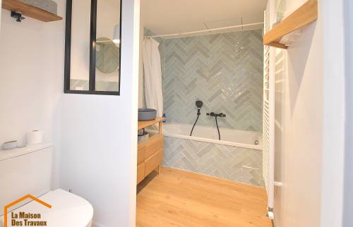 Création d’une salle de bain – chantier de rénovation à Vénérieu