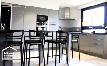 Création d'une Cuisine Moderne et Élégante entre le Couloubrier et Sainte Maxime