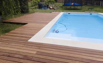 finition margelles en pierre reconstitituée pour plage piscine bois à Jouy-le-Moutier (95280)  