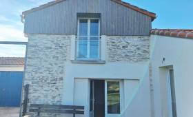 Façade de maison en pierre après travaux de ravalement de façade - Pornic 44210