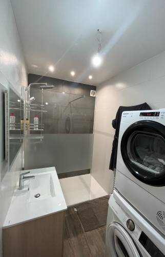 Rénovation d'appartement à Rodez : la salle de bain après