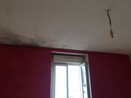 Plafond avant travaux d'isolation thermique en rénovation énergétique d'appartement - Nantes 44