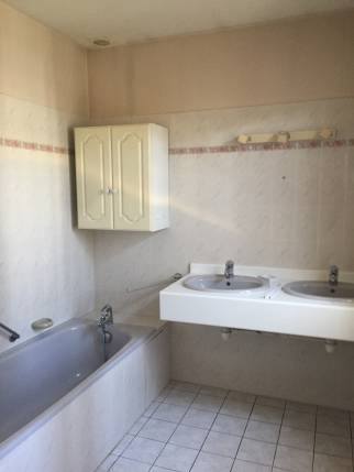 Dardilly (69570) : Une nouvelle salle de bains familiale entièrement rénovée : VUE AVANT RENOVATION