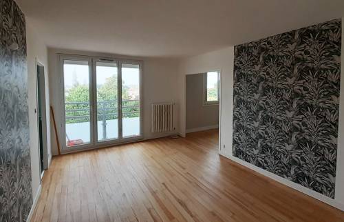 Rénovation des murs peinture et papier peint