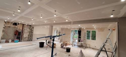 Travaux de plâtrerie dans le séjour après ouverture de cloisons - Bombon 77720