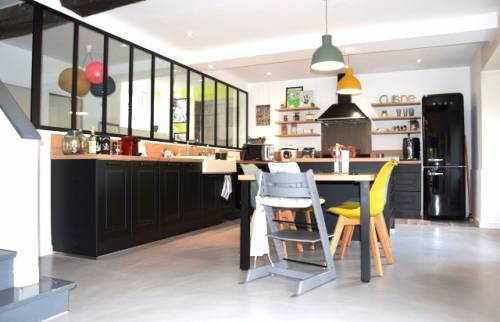 Rénovation complète cuisine verrière mi hauteur placo distribution des équipements cuisine à Roquevaire (13360)