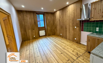 rénovation montagne Beaufort, appartement rénové Savoie, parquet bois massif, rénovation complète appartement, courtier en travaux Albertville