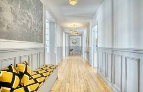 Comment installer un banc à Paris 8 ?