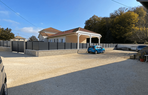 Réalisation d’une clôture en aluminium à Dolomieu (38110)