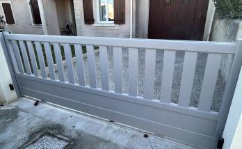 Pose de portail coulissant électrique