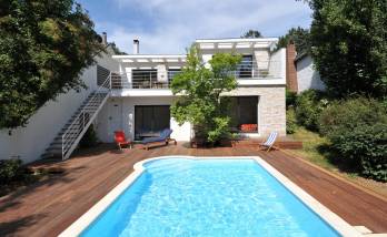 Piscine avec terrasse en bois à Castanet-Tolosan 31320