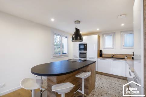 Rénovation complète d'une villa contemporaine sur 2 niveaux, Champagne au Mont D'Or