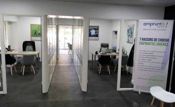 Cloisons vitrées pour séparation des bureaux