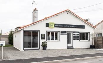 Transformation d’une maison en agence immobilière – Projet Vivre Ici aux Sorinières (44840)