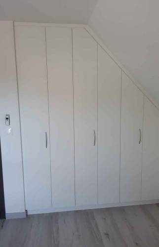 Placard sur mesure sous rampant