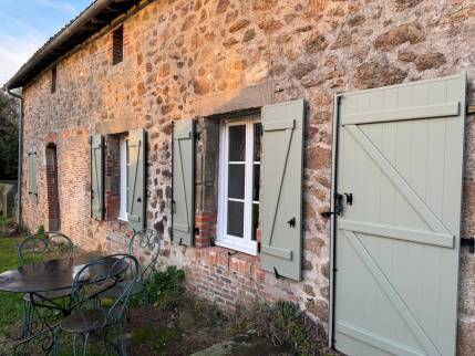 Remplacement de menuiseries extérieures sur une maison traditionnelle - Cholet 49300