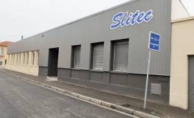 Ravalement de façade pour une entreprise située à Lyon Villeurbanne (Phase 2 côté rue)