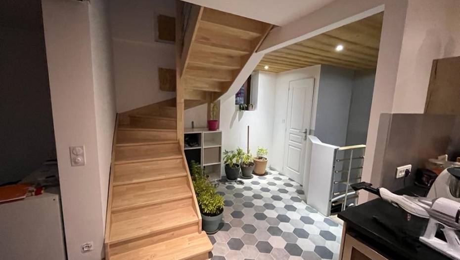 Après - architecte 73, maçon 73, plâtrier 73, carreleur 73, plombier 73, électricien 73, menuisier 73, isolation thermique 73, peintre 73.