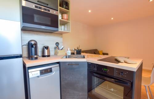 T2 rénové Aix-Les-Bains cuisine après 1