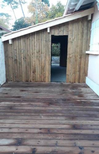 Terrasse avec abri de jardin 