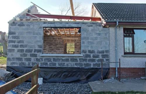 Extension en cours de construction