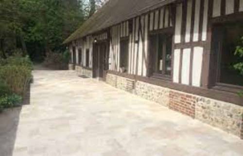 Réalisation d'une terrasse dans le Pays d'Auge