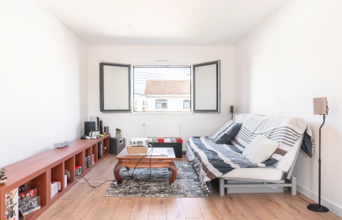 Création d'une surélévation de 70 m² et rénovation intérieure à Saint-Sébastien-sur-Loire - rénovation chambre d'ami