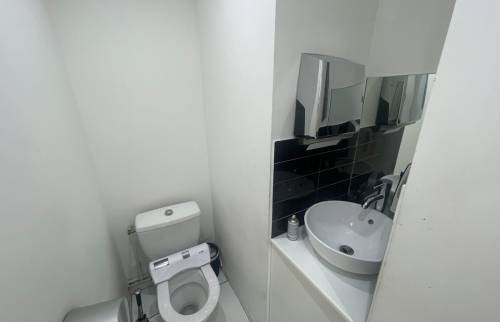 Avant rénovation wc espace esthétique Marseille