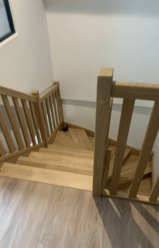 Escalier finalisé – Finition soignée par La Maison Des Travaux Bruz