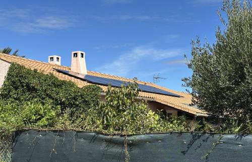 Sans masque sur les panneaux