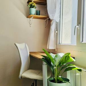 décoration chaleureuse et gain de place dans le Studio Coup de Cœur à Grenoble – Emma Beale