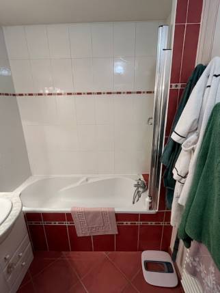 Salle de bain avant travaux de rénovation - Nantes 44000