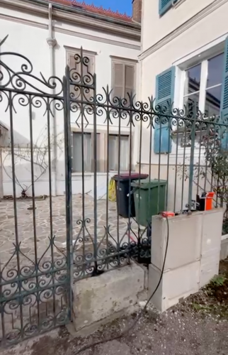 Restauration et repose d’un portail ancien à Troyes après