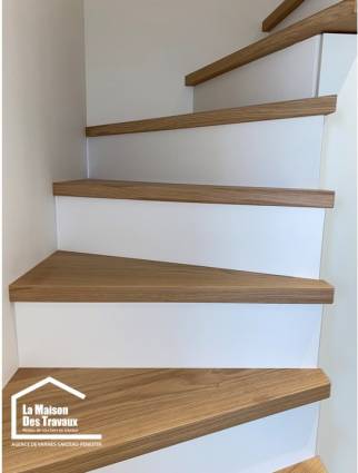 La Maison des Travaux Vannes-Sarzeau-Pénestin Contre-marche en medium brut à peindre